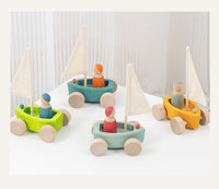 Set de Barcos de Madera con Velas y Figuras – Juguete Montessori