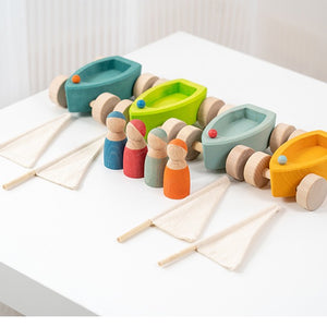 Set de Barcos de Madera con Velas y Figuras – Juguete Montessori