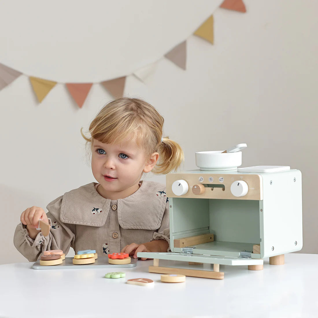 Horno de madera con accesorios – Set de cocina infantil