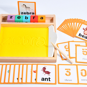 Juego Educativo Montessori de Madera con Bandeja de Arena, Letras y Tarjetas