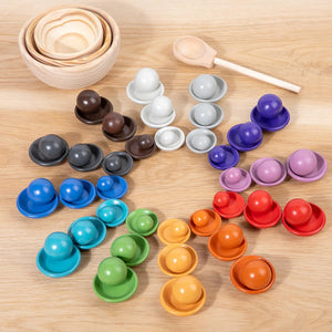 Juego Montessori de Clasificación – 12 Colores con Bolas y Platitos de Madera