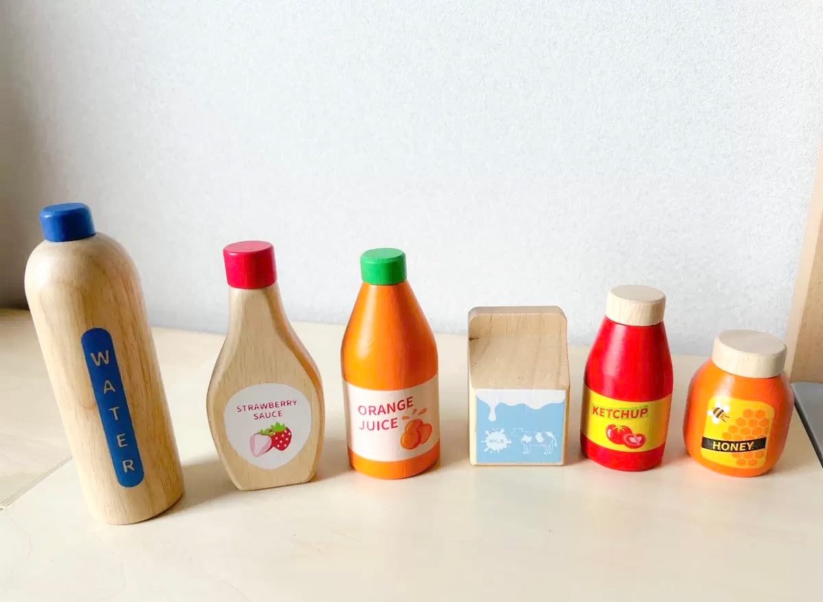 Set de Botellas y Salsas de Madera