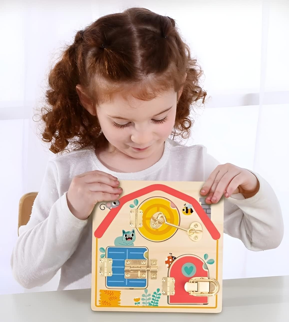 Tablero Montessori con Cerraduras - Casa de los Animales