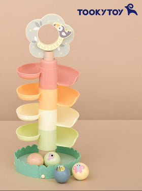 Torre de Bolas de Madera 