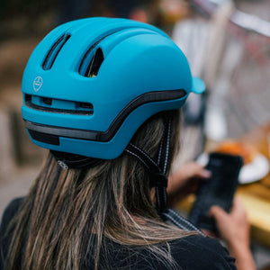 Casco Vio Con Luz Led (Maritime Azul)