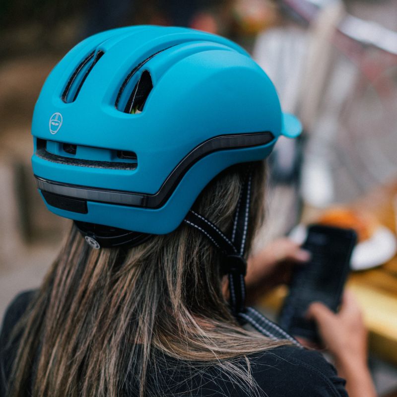 Casco Vio Con Luz Led (Maritime Azul)